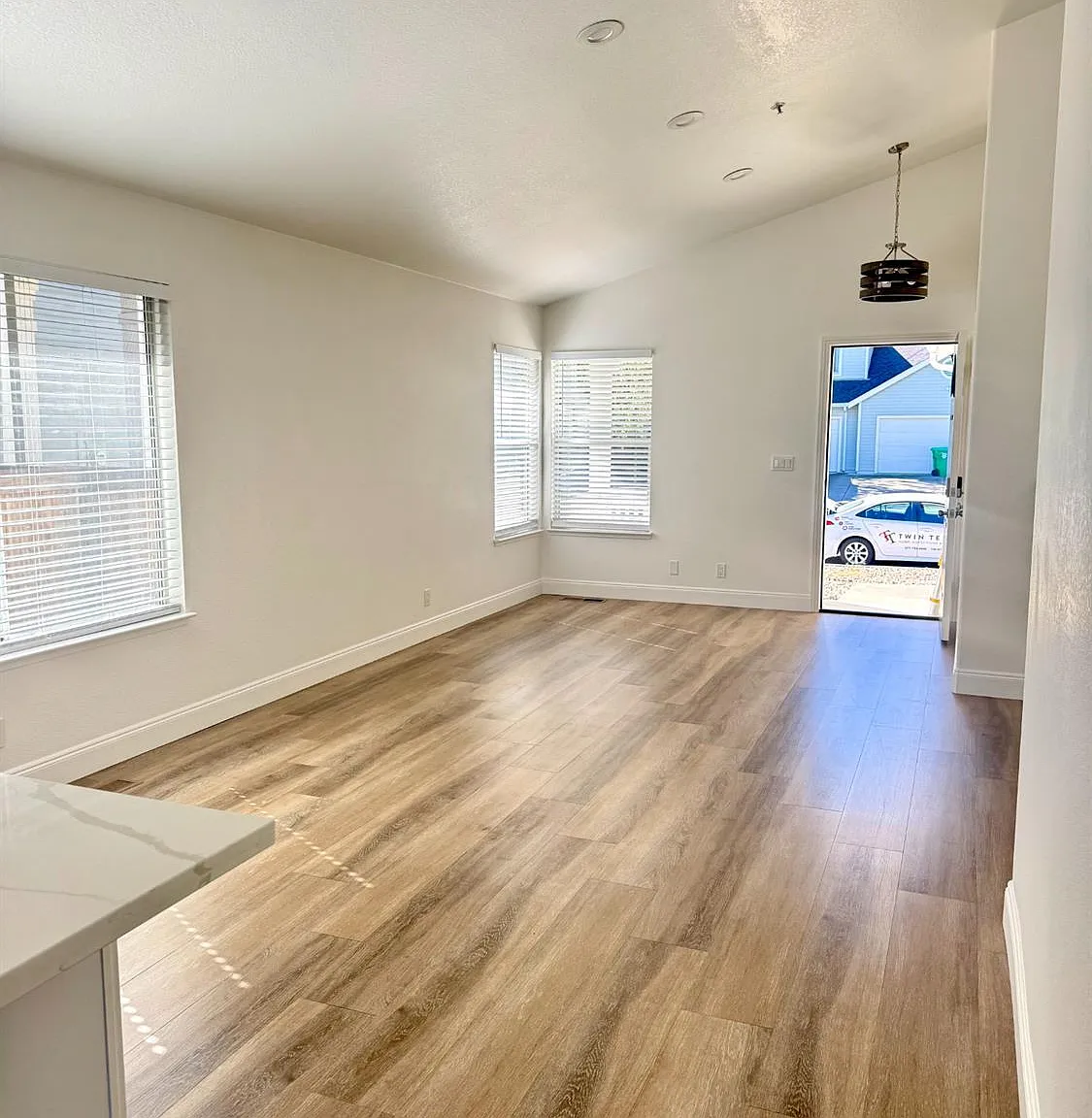 2012 Devonshire Drive - Photo 3