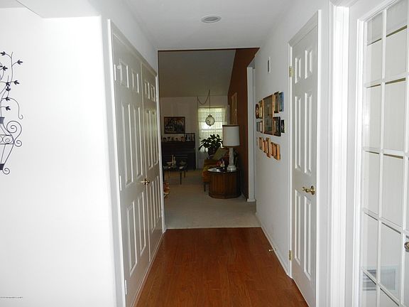 5th image of 1215 Thornbury Lane #B
