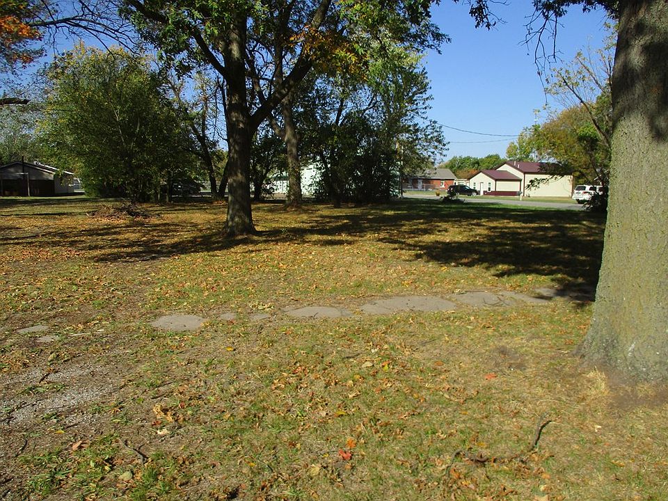 2nd image of 521 N Indiana Ave
