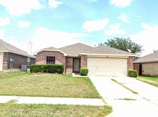 1008 Rock Springs Dr, Burleson, TX 76028