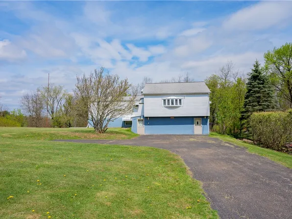 3919 Hardt Dr, Gibsonia, PA 15044