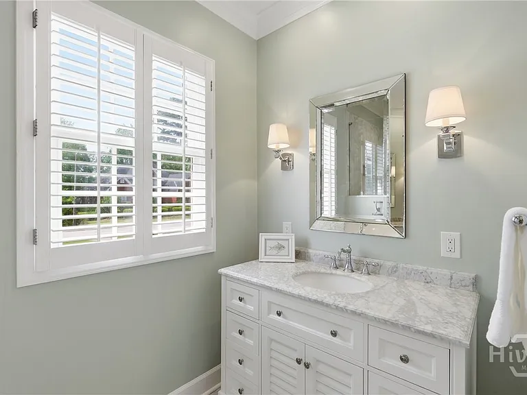 Palm Grove Ct — Photo 20