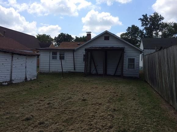 2nd image of 308 W Wernsing Ave