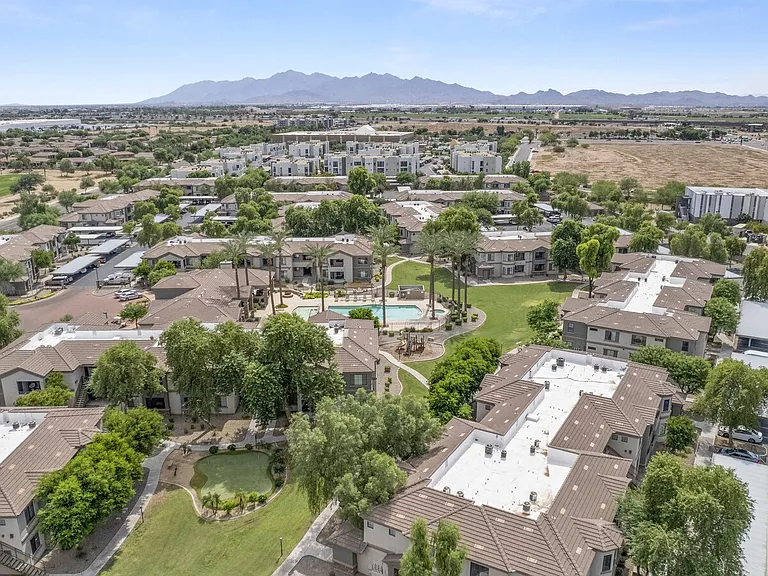 Adiamo Palm Valley Apartments, Goodyear, AZ