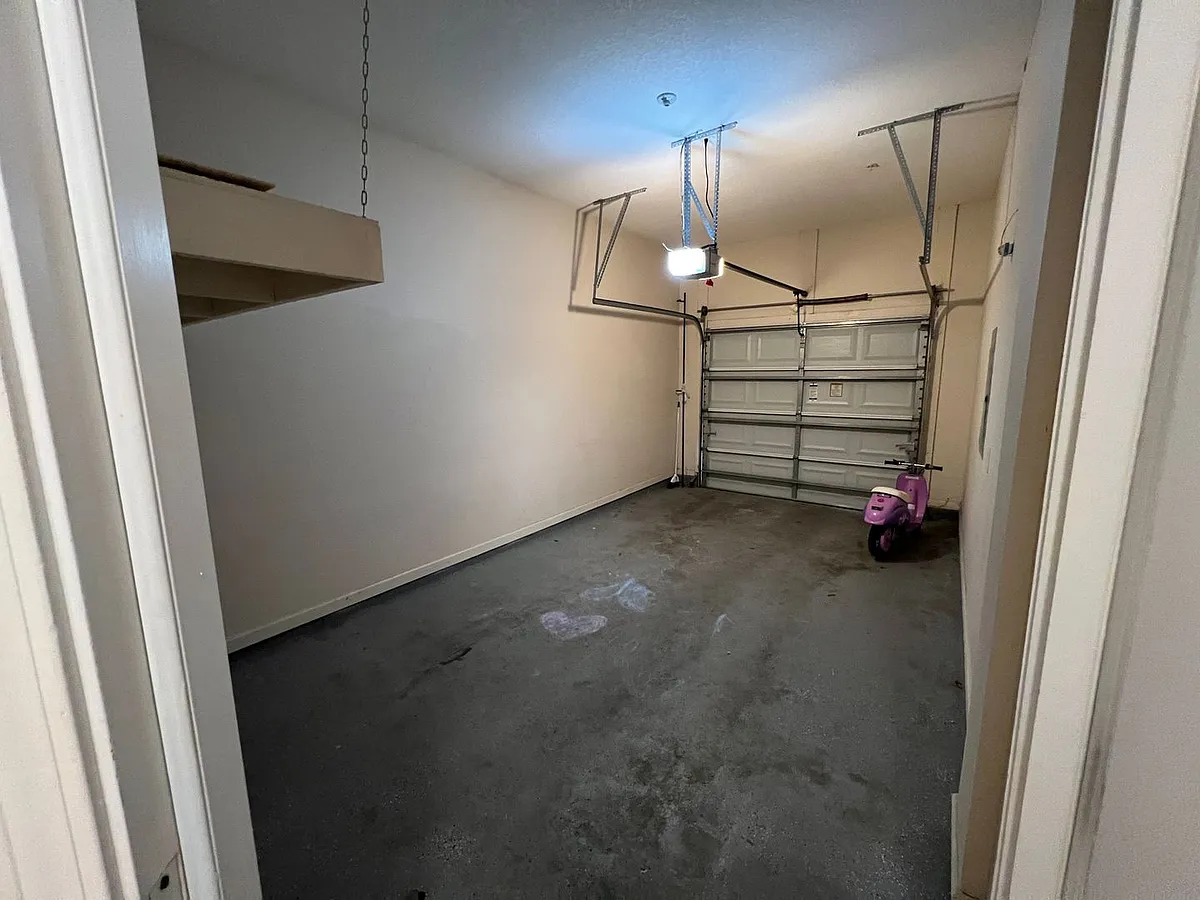 Building Photo - 13793 Herons Landing Way #5