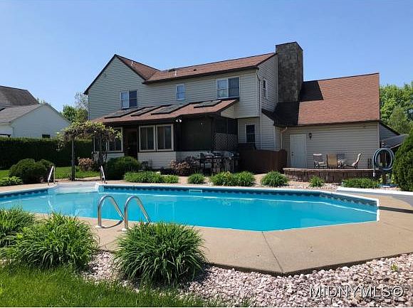 2nd image of 111 Hunt Valley Rd