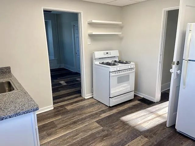 1710 Hughes St #1 — Photo 5