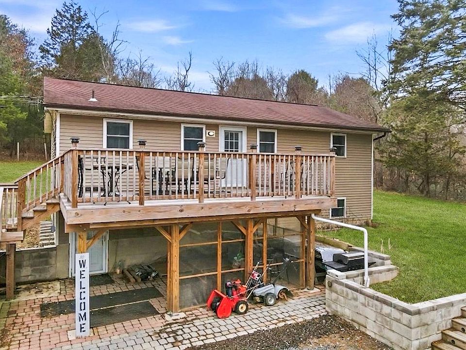1st image of 929 Gilbert Rd