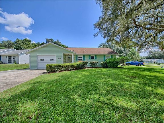 3rd image of 409 Glasgow Ct