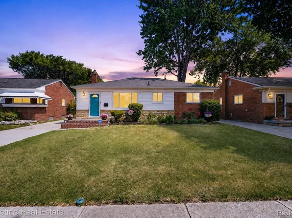 32734 Benson Dr, Westland, MI 48185