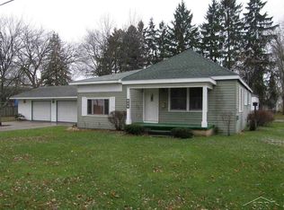 502 Fulton St, Saint Charles, MI