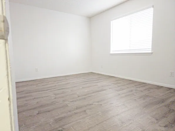 16518 Avalon Ave APT 12, Victorville, CA 92395