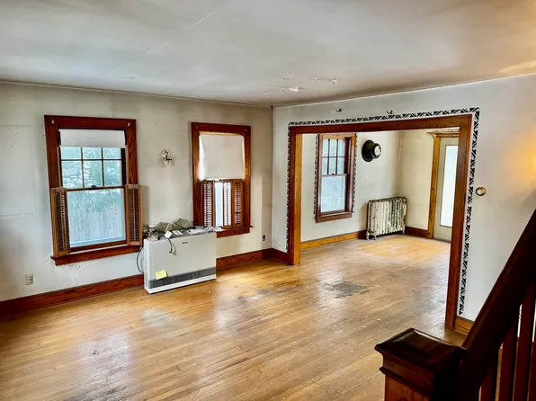 24 Hadley Road, South Burlington, VT 05403