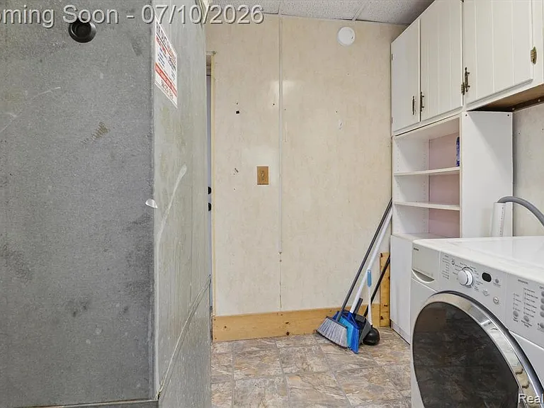 500 Trombley Dr — Photo 27
