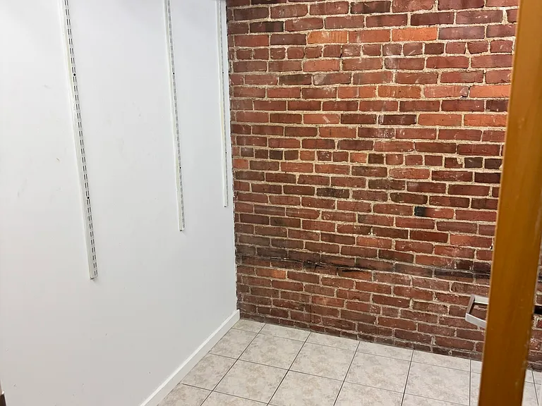 254 Friend St #1 — Photo 8