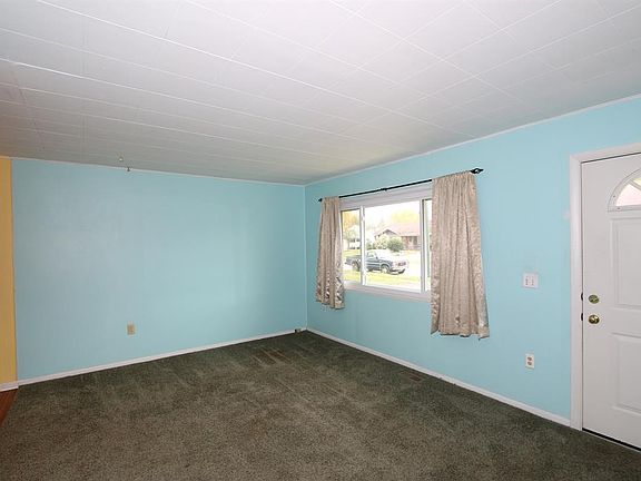 3rd image of 1106 Campbell Ave