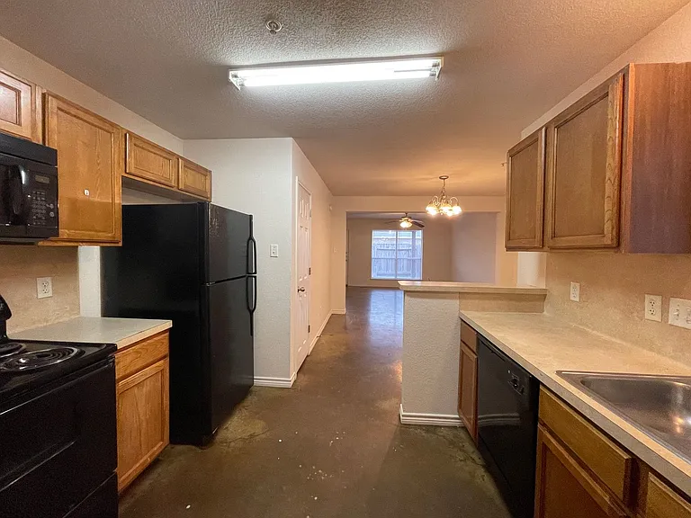 4006 Cambridge Dr — Photo 7