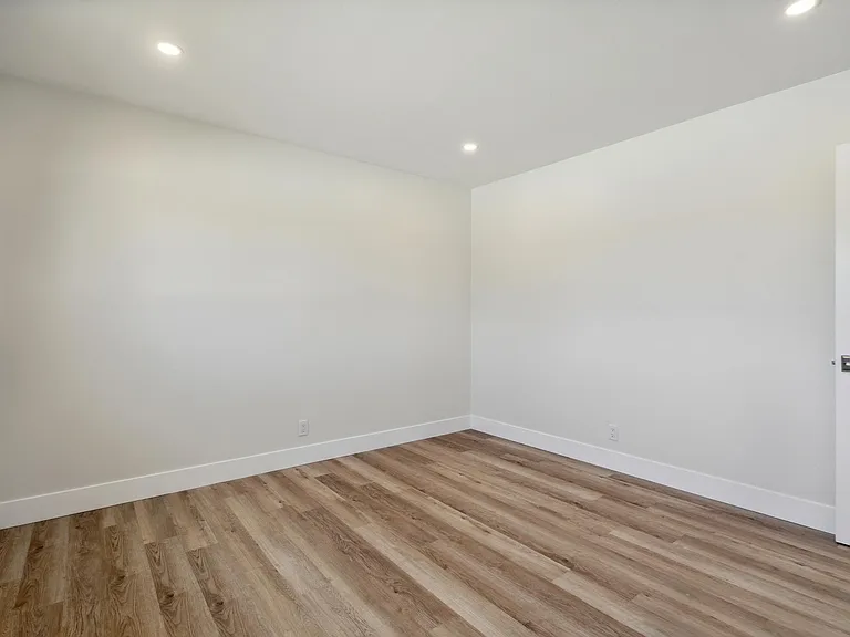 3441 Laguna Ave #2 — Photo 15
