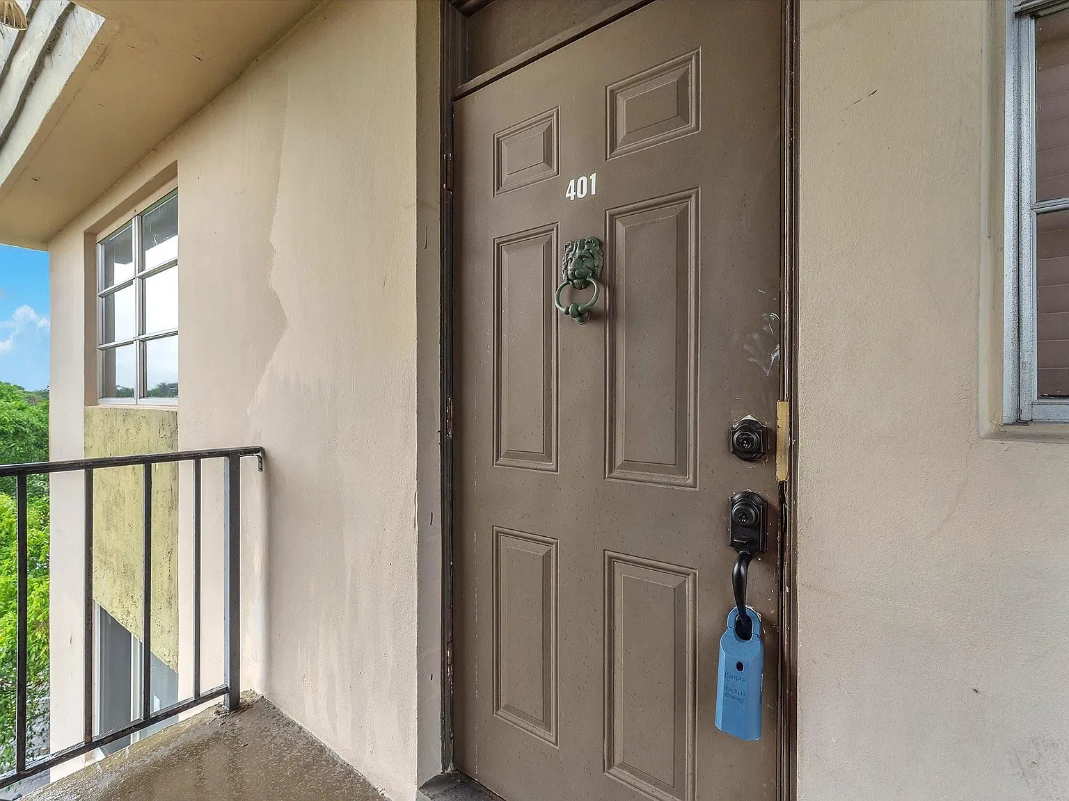 2 bed, 2.0 bath, 1025 sqft, $2,000 — Photo 3