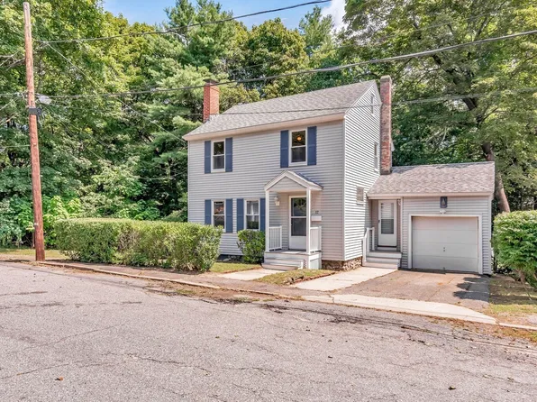 17 Windsor St, Methuen, MA 01844