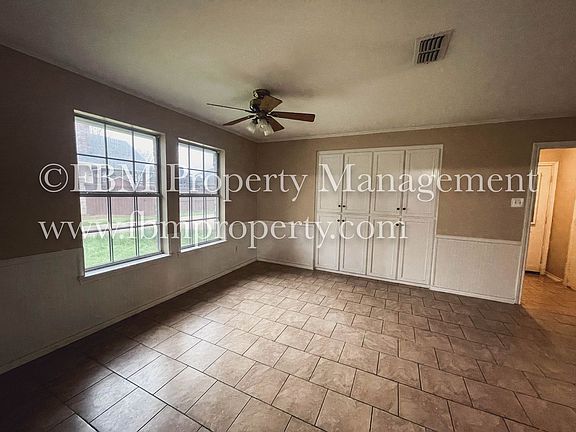 5th image of 105 Yorkshire Ct