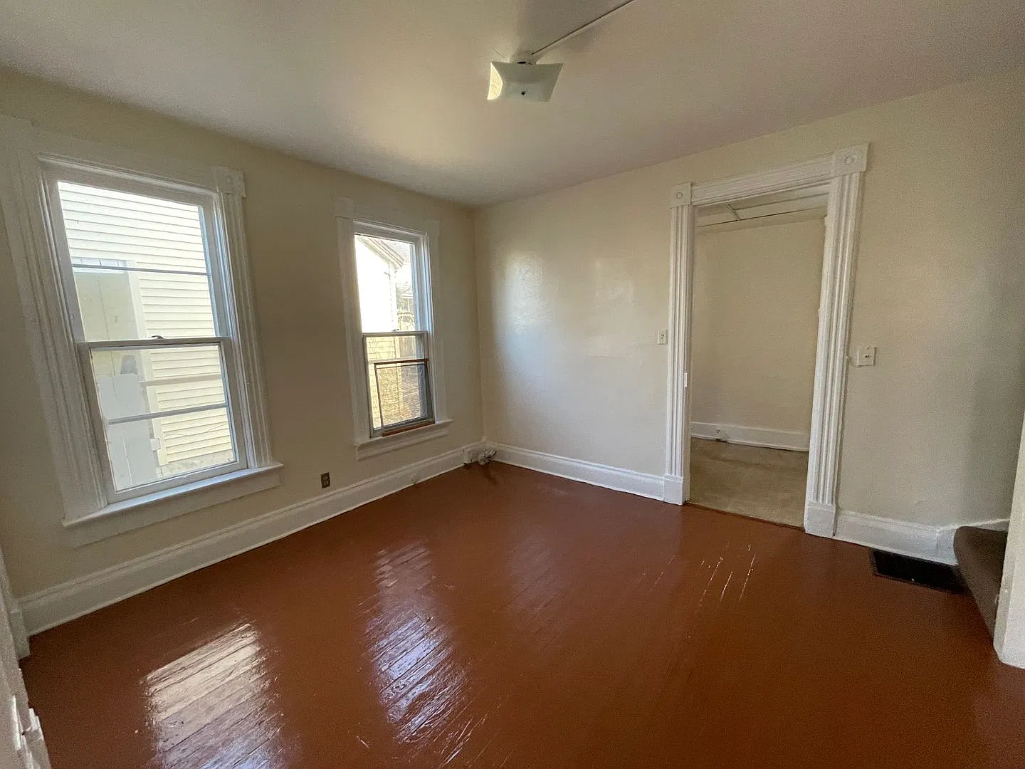 132 Pleasant Ave — Photo 3