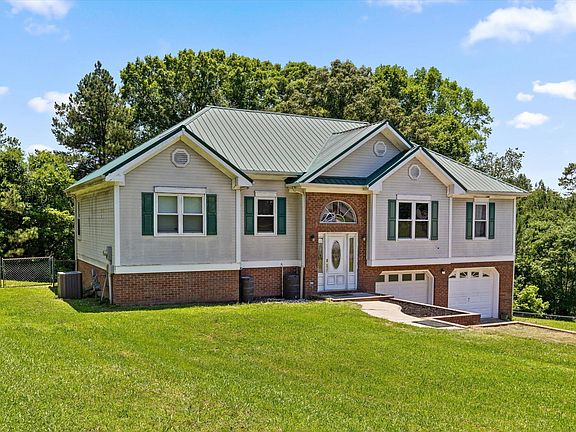 2nd image of 113 Jones Ln
