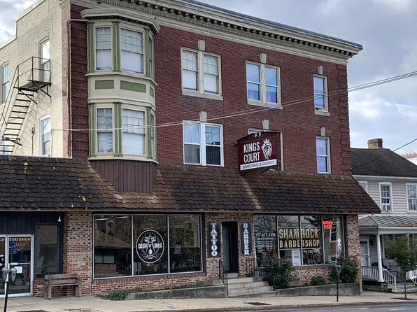 206 E King St, 206 E King St APT C, Shippensburg, PA 17257