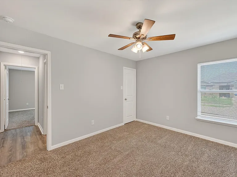 523 Bennie Leonard St — Photo 17