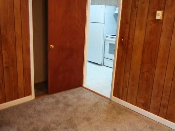 40 Mead St, Coventry, RI 02816
