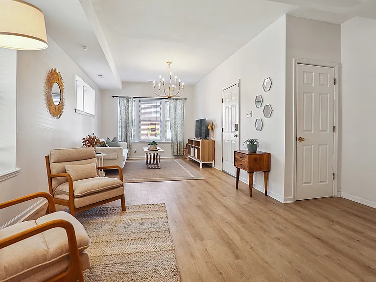4012 Castleman Ave — Photo 5