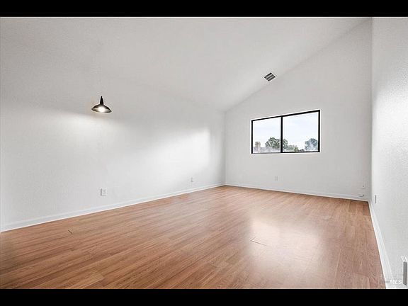 5th image of 314 Michael Dr