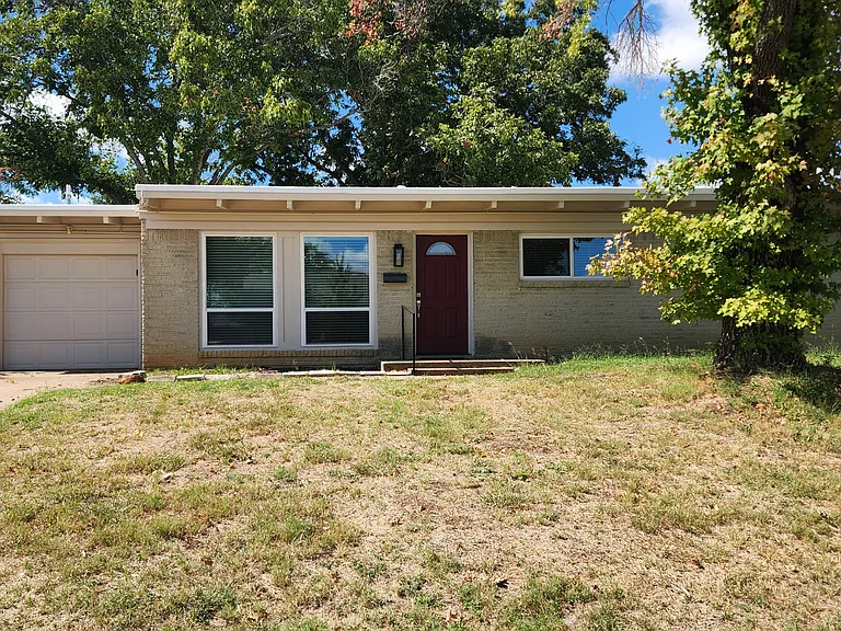 2651 Roger Williams Dr — Photo 13