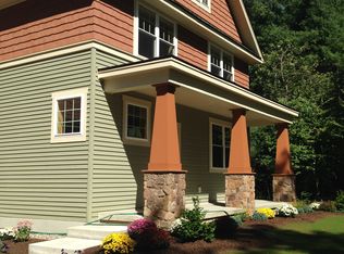 31 Grey Oak Ln, South Deerfield, MA 01373