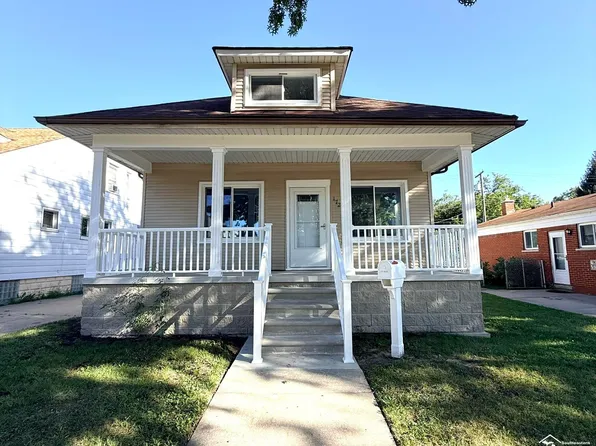 172 S Riverbank St, Wyandotte, MI 48192
