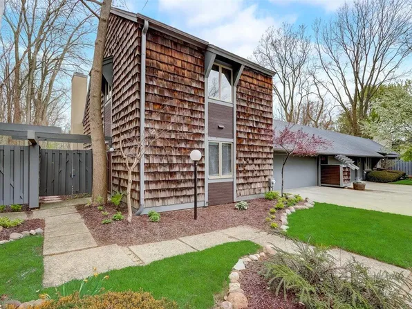 95 Woodfield COURT, Wind Point, WI 53402