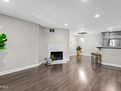 631 Oak Run Trl #TL203, Oak Park, CA, 91377