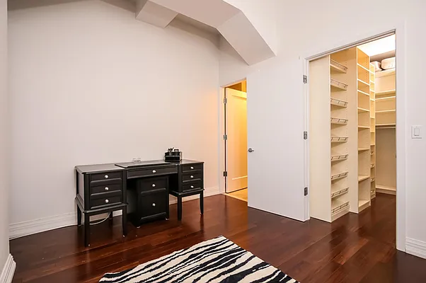 Sold by Fillmore | media 17