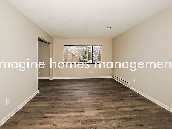 3rd image of 17648 Drake Rd