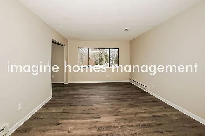 17648 Drake Rd — Photo 3