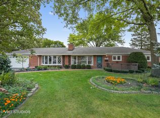 3834 Springdale Ave, Glenview, IL 60025