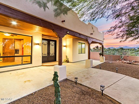 3rd image of 5052 S Perlita Rd