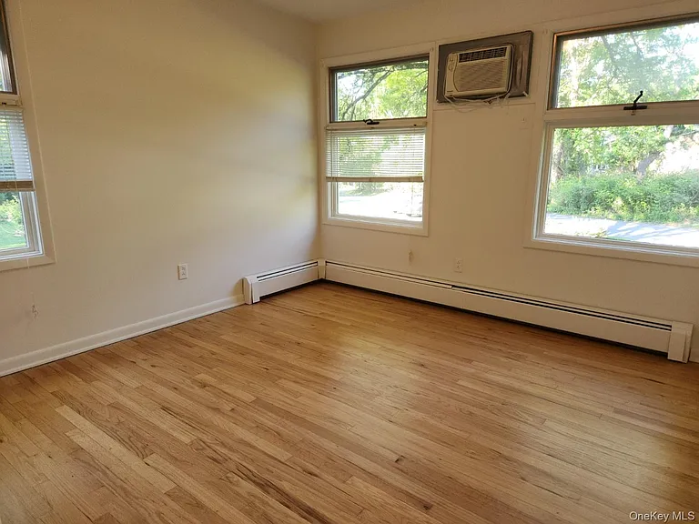 20 Locust St #1B — Photo 10