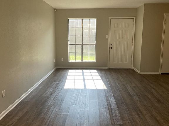 2nd image of 9180 Glen Meadow Ln