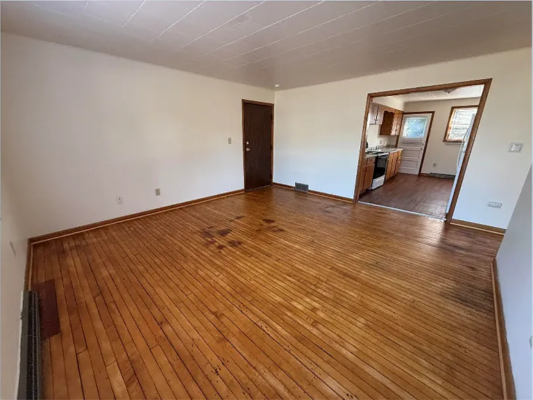 437 W Mill St #3 — Photo 4
