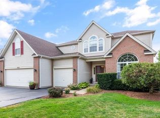 1458 Carlson Ct, North Aurora, IL 60542