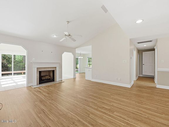 5th image of 1007 Barkentine Drive