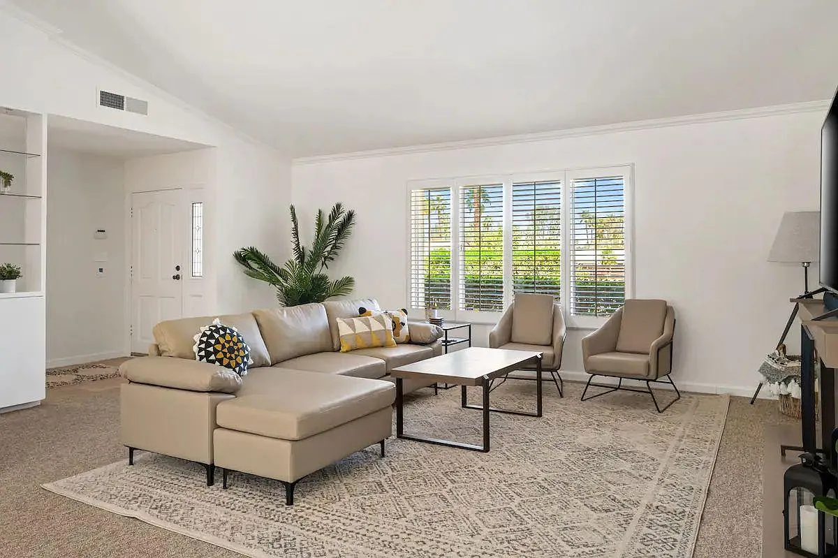 3 bed, 2060 sqft, $6,500 — Photo 4