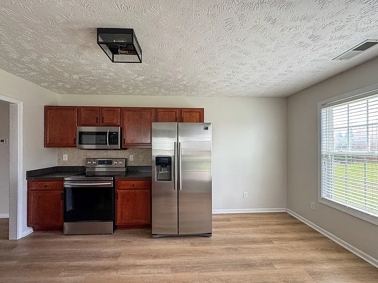 1608 Kershaw Loop — Photo 7
