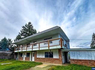 411 Upper Terrace Ln, Glide, OR